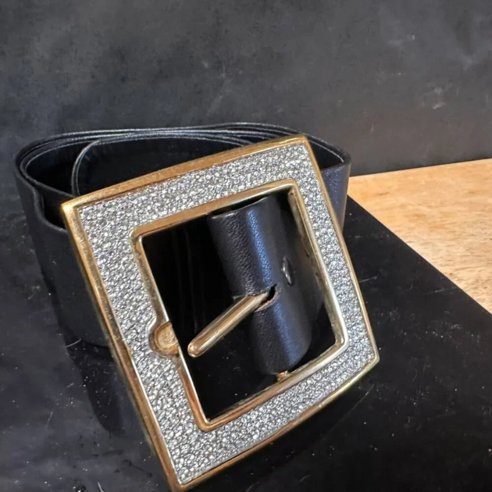 Alexis Kirk options black